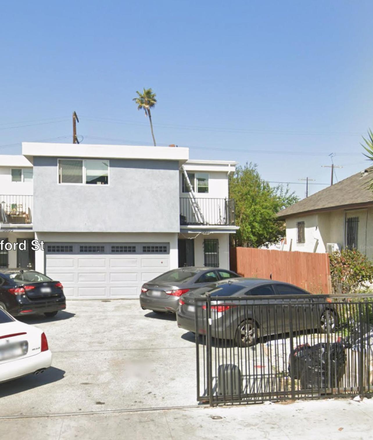 The Concrete Jungle On Crawford Albergue Los Angeles